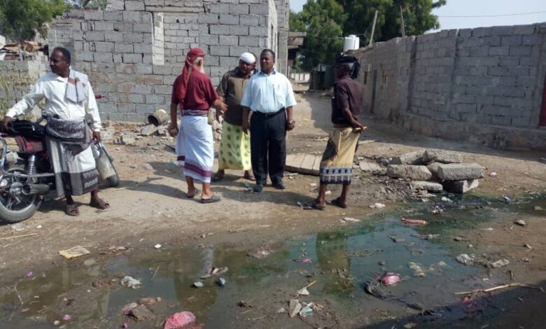 نزول ميداني لمدير عام زنجبار لوضع حلول لمشكلة الصرف الصحي لحارة 22 مايو بزنجبار