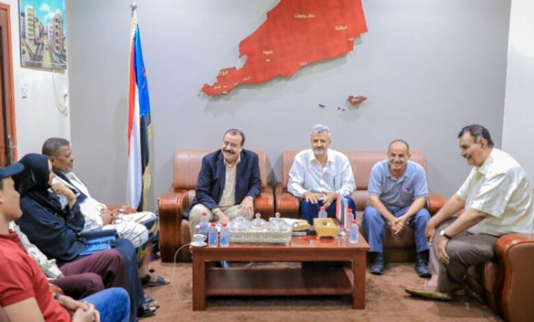 “بن بريك” يلتقي رئيس وقيادات مجلس الحراك الثوري