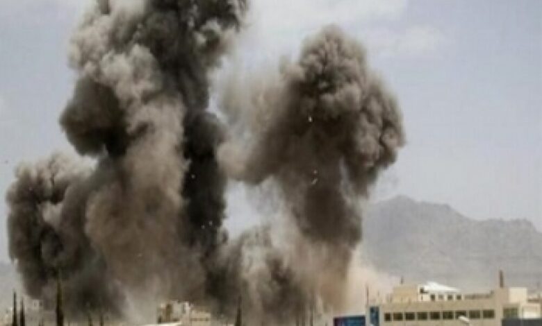 انفجارات متتالية داخل مخازن مليشيا الحوثي في الساحل الغربي