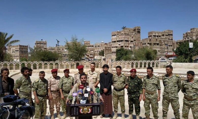 الحوثيون يعلنون عن وصول قيادات عسكرية في الشرعية الى صنعاء(اسماء)