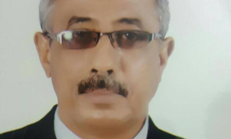 مدير عام مكتب الصحة العامة والسكان بأبين يعزي الأستاذ/ حسن فضل في وفاة شقيقه