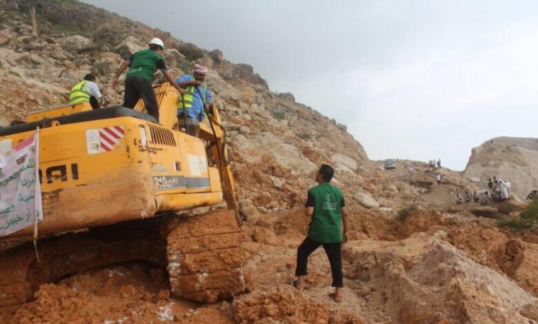 البرنامج السعودي لتنمية وإعمار اليمن ينجح في فتح طريق المطار بسقطرى