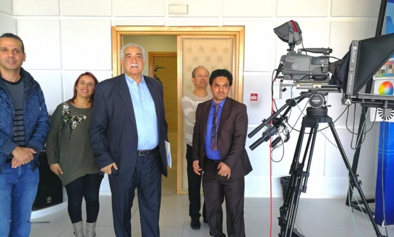 هادي يزور أكاديمية التدريب الإعلامي بتونس ويشيد بماتقدمه للإعلاميين اليمنيين.