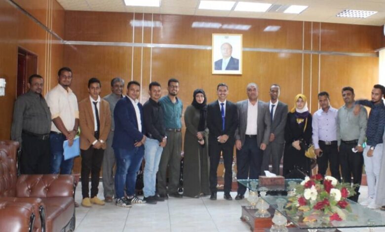 أعضاء حكومة شباب واطفال اليمن تلتقي نائب رئيس جامعة عدن للشؤون الاكاديمية