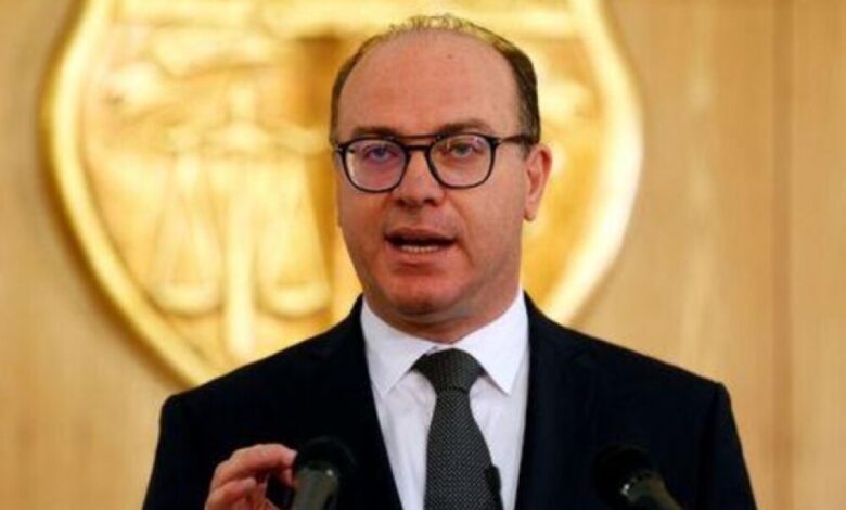 رئيس وزراء تونس المكلف يقترح حكومة ويواصل المشاورات وسط مخاوف من انتخابات مبكرة