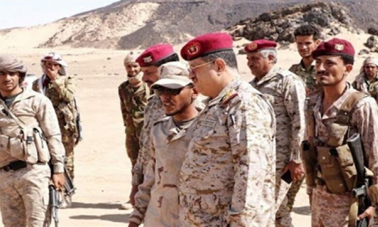 مقتل ستة جنود باليمن في انفجار لغم أرضي أثناء مرور موكب وزير الدفاع