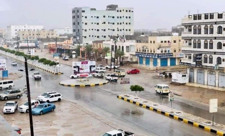 قوات الأمن تستعيد عدد من المباني الحكومية بمدينة عتق