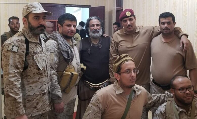 قائد التحالف العربي في المنطقة العسكرية السادسة يقدم واجب العزاء للواء العكيمي ويؤكد أن محافظة الجوف ستكون منطلقا لتحرير اليمن.
