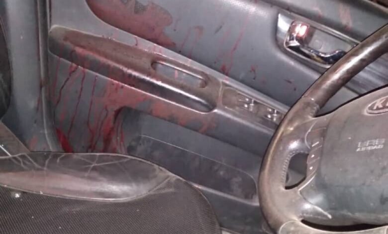 شرطة البساتين تعثر على سيارة مجهولة ملطخة بالدماء