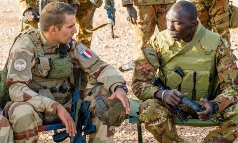 العراق يعلن انسحاب القوات الفرنسية
