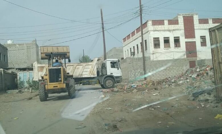 صندوق النظافة وتحسين المدينة بمحافظة أبين ينفذ حملة نظافة في أحياء مدينة زنجبار