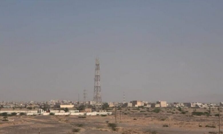 الحديدة.. المليشيات الحوثية تستهدف بالأسلحة الثقيلة احياء سكنية في حيس