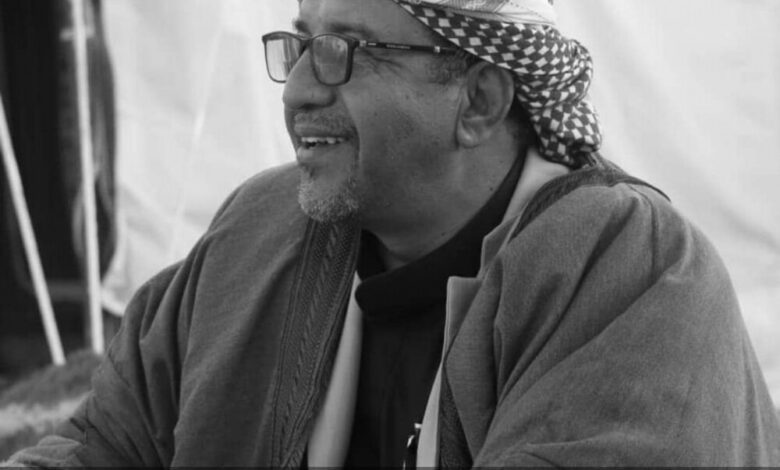 المدير العام للأمن والشرطة بساحل حضرموت يعزي في وفاة المقدم عوض بن يماني التميمي