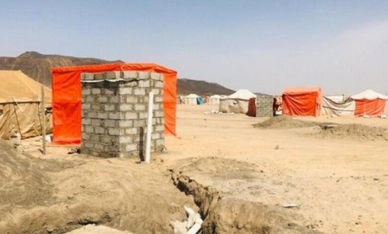 الدولية للهجرة توفر حمامات بمواقع النزوح في مأرب