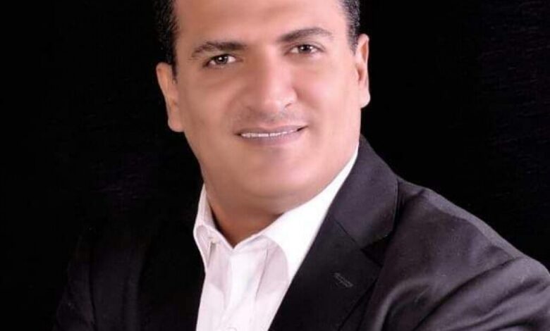 مدير مديرية المخاء "عبدالرحيم الفتيح" يتعرض لحادث مروري مثير للشك في مدخل المديرية (تفاصيل)