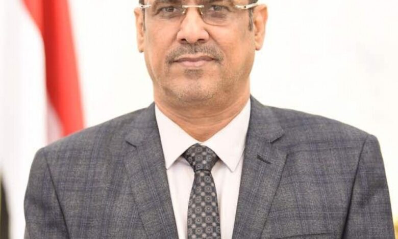 نائب رئيس الوزراء وزير الداخلية يعزي في وفاة العقيد عبدالله نصر القطيبي