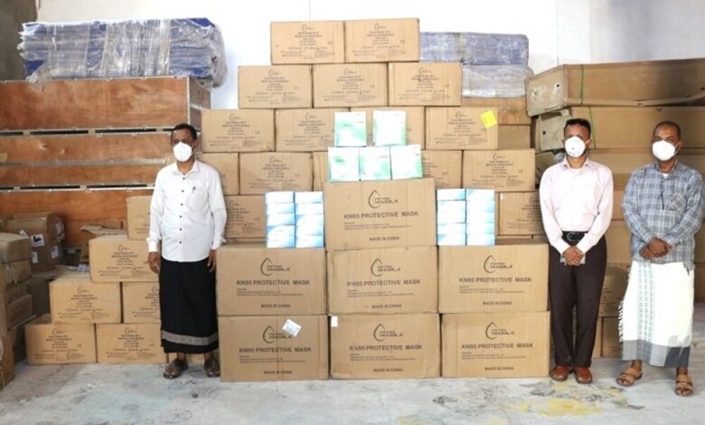 مكتب الصحة بوادي وصحراء حضرموت يتسلم منحة جديدة من المساعدات من شركة بترو مسيلة لمواجهة وباء فايروس كورونا