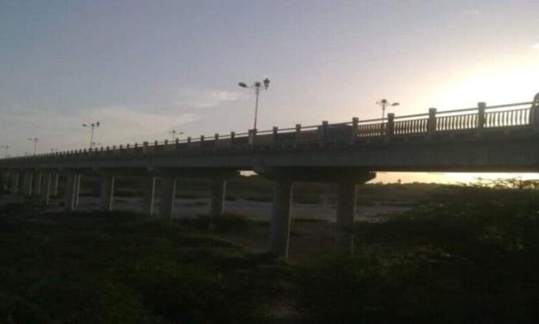الشيخ عبدالله الحوتري:لن نسمح اطلاقا بعبور اي شاحنات على جسر الصين بأبين