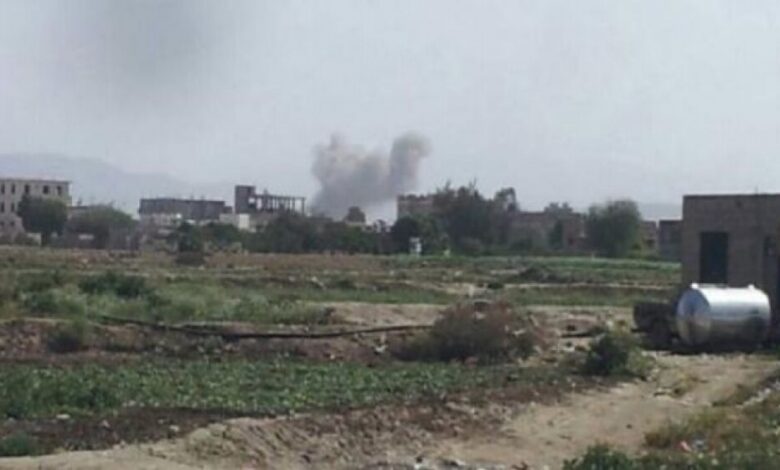 مليشيات الحوثي تستهدف منازل المواطنين في منطقة بني عفيف بالتحيتا