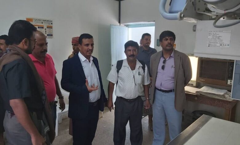 مدير مكتب الصحة بشبوة يزور مستشفى جمال عبدالناصر بالصعيد