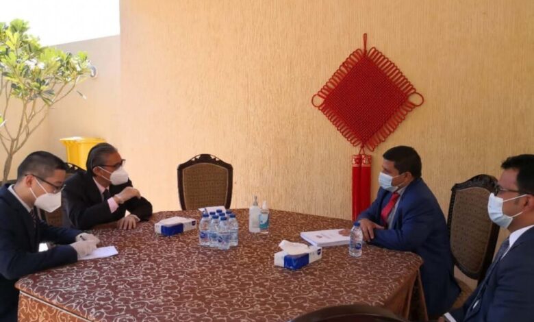 قيادة تيار نهضة اليمن تلتقي السفير الصيني كونغ يونغ