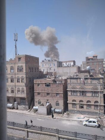 عاجل: غارات جوية تستهدف مواقع للحوثيين في صنعاء