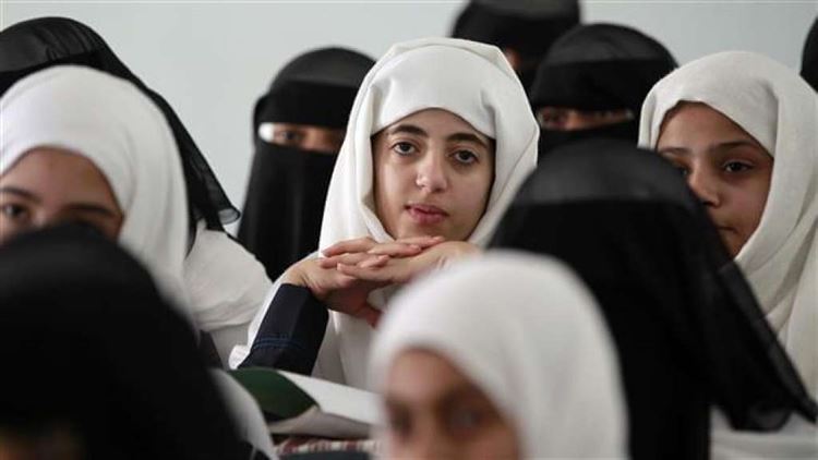 شمال صنعاء.. الحوثيون يمنعون تدريس البنات من الصف الـ7