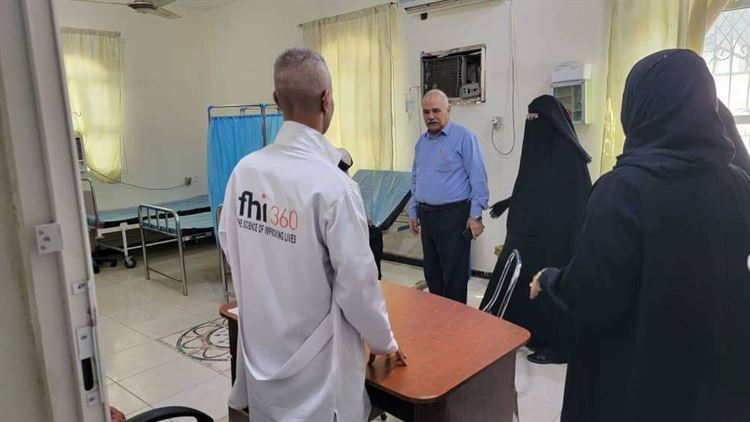 مدير عام صحة عدن في زيارة تفقدية لمركز الكود العثماني الصحي بالشيخ عثمان