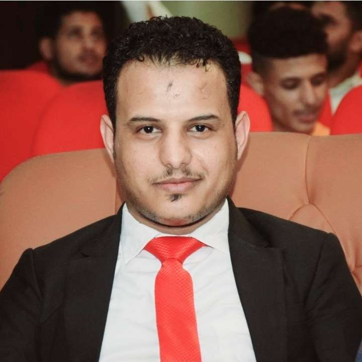 صحافي: الحكومة تبذل جهودًا كبيرة لنقل منظومة الاتصالات من صنعاء إلى عدن