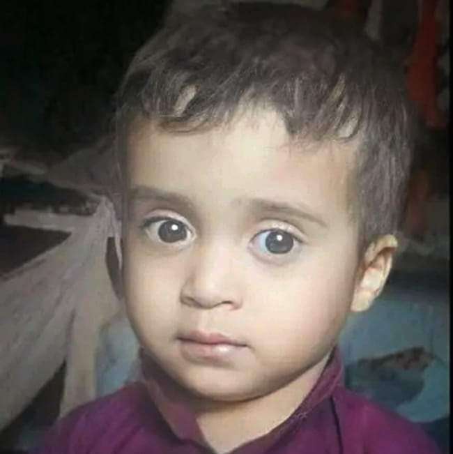 مقتل طفل من قبل جماعة الحوثي بسبب انتقاد والده لهم في إب