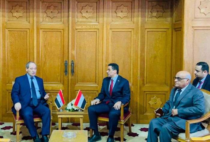 لقاء دبلوماسي بين اليمن وسوريا بعد انقطاع دام 12 عامًا