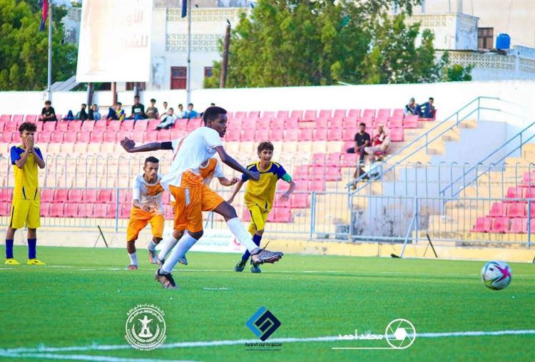 في مباراة مثيرة ..شمسان يحقق فوزاً ثميناً على الجلاء في دوري عدن للشباب