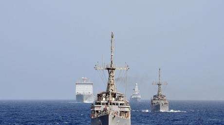 بريطانيا ترسل سفينة تابعة للبحرية الملكية إلى الخليج للمساهمة في تعزيز الأمن