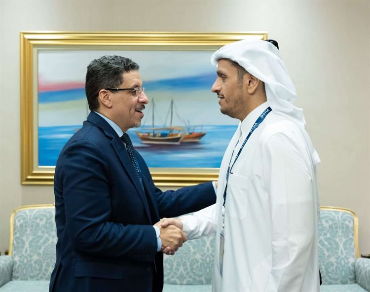 بن مبارك يبحث مع رئيس وزراء قطر تطوير العلاقات الثنائية بين البلدين