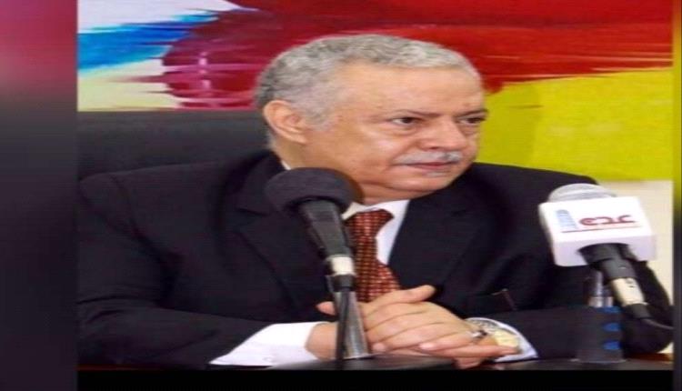 مستشار رئيس مجلس القيادة الرئاسي يعزي في وفاة رجل الأعمال الشيخ صالح العوادي اليافعي