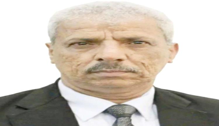 مدير الخدمة المدنية بلحج "مدس" يُعَزِّي محافظ المحافظة "تُركي" في وفاة نجله الأكبر "شائع"