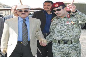 ترحيب شعبي واسع برفع العقوبات عن الرئيس صالح ونجله أحمد 