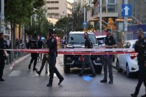 مقتل إسرائيلية وإصابة 3 آخرين في عملية طعن قرب تل أبيب