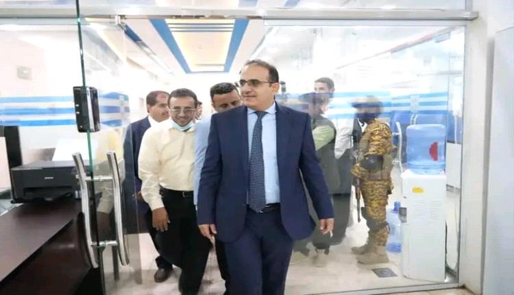 وزير الصحة العامة يزور مستشفى الشهيد محمد هائل والمختبر المركزي بمأرب