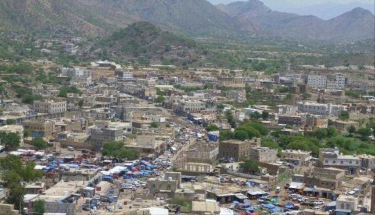 مسؤول كبير في الشرعية يزور مناطق تحت سيطرة الحوثيين