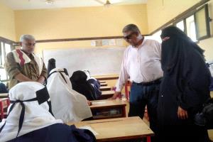 رئيس انتقالي خنفر يتفقد سير امتحانات الثانوية العامة بمنطقة الحصن