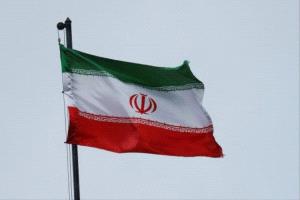 إيران تدين غارات إسرائيل على الحديدة.. وتحذر من توسع رقعة الحرب
