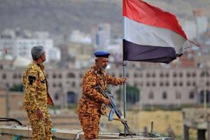 صحافي سعودي بارز يحذر من مخطط خطير سيشعل الحرب في اليمن 
