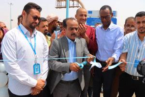 افتتاح مشروع تعزيز ضخ وإيصال المياه لاحياء شمال خورمكسر 

