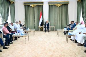 رئيس مجلس القيادة يستقبل رجال المال والاعمال في محافظة حضرموت