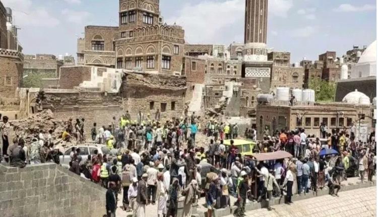 عقب يوم من الحادثة.. وفاة 3 أشخاص في انهيار جزء من مسجد تاريخي بصنعاء 
