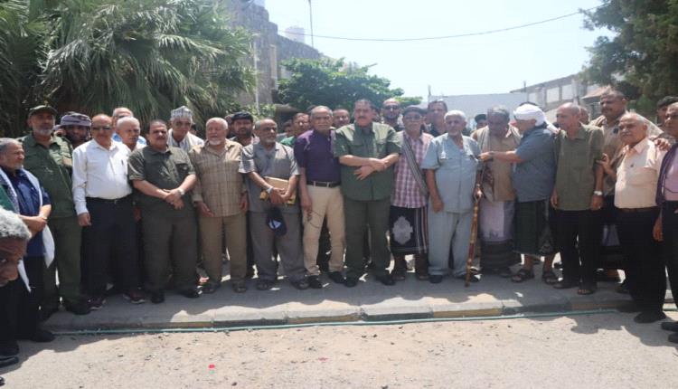 اللواء الشعيبي يكرم رواد العمل الامني في العاصمة عدن