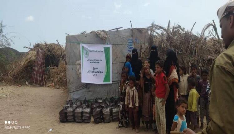 مبادرة مديحة الإنسانية والتنموية تدشن مشروع توزيع الوجبات وماء الكوثر لمخيم السلماني 