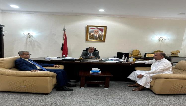المستشار ناصر زيد اليوسفي يزور القنصلية العامة في جدة