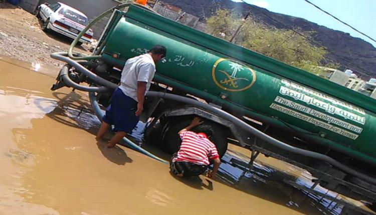 الاستمرار في شفط مياه الأمطار في مدينة صلاح الدين 
